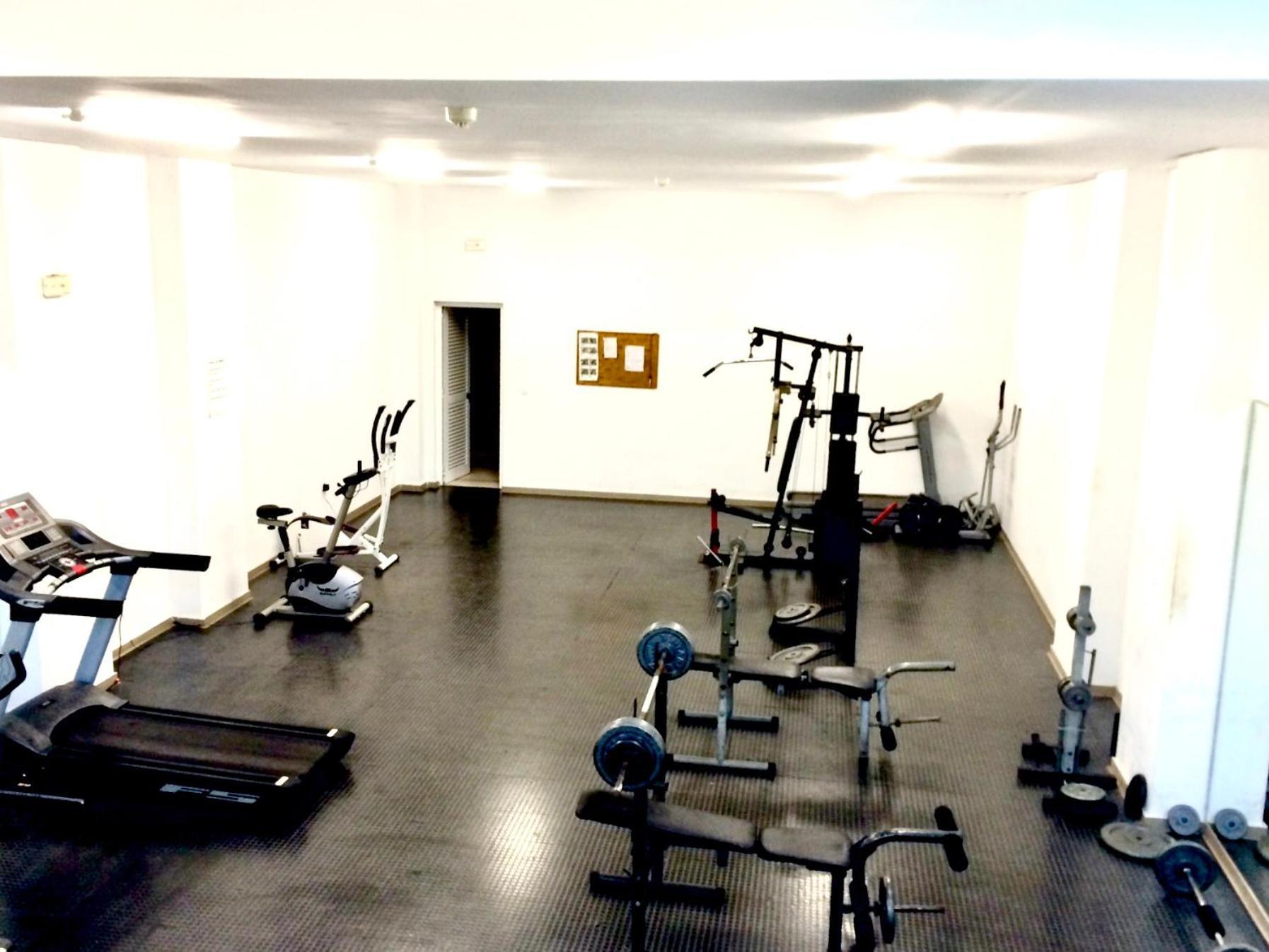 Large Relaxed Terrace, Golf Views Apartment อาลิกันเต ภายนอก รูปภาพ
